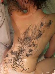There is an unlimited number of tattoo design ideas to choose from, but the most desired and much sought Today, you will also find increasing popularity and acceptance among girls and women, as opposed to the earlier times when this body art was only popular with men. after is a sexy tattoo. 